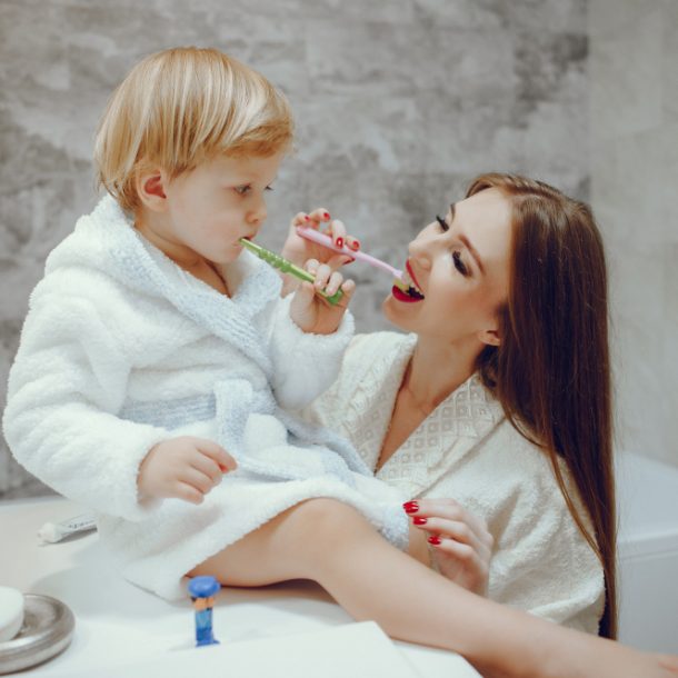 Rotina de cuidados bucal de seu bebê: O que não fazer